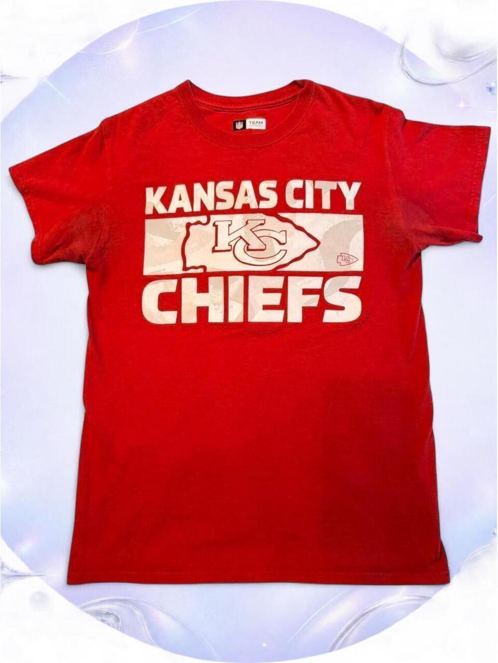 Kansas City Chiefs NFL Team Apparel Camo Logo Red Graphic T-Shirt